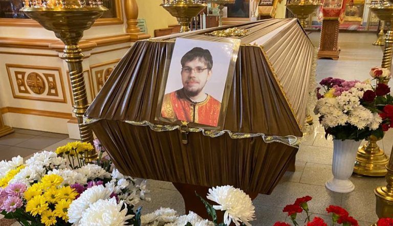 В Воскресенском соборе города Череповца состоялось отпевание алтарника Сергея Волнякова
