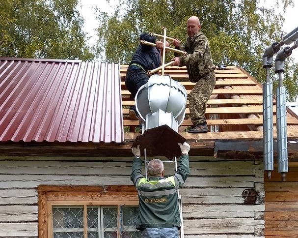 В Кузине состоялось освящение креста над молитвенным домом