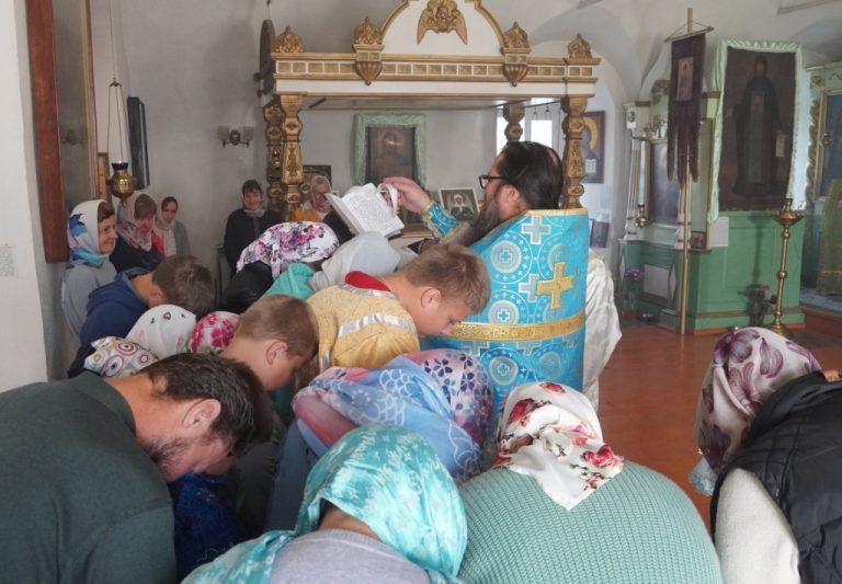 В храмах Великоустюжской епархии состоялись молебны на начало учебного года