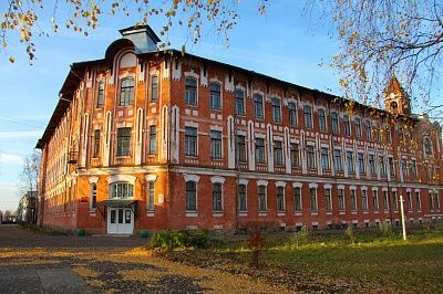 В Великоустюгском многопрофильном колледже состоялась беседа священника со студентами о профилактике экстремизма и терроризма