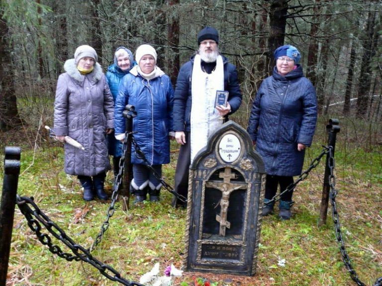 Память невинно убиенных в годы политических репрессий молитвенно почтили в поселке Полдарса