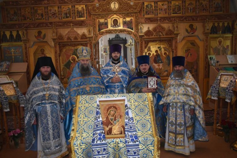 Престольный праздник молитвенно отметили в селе имени Бабушкина