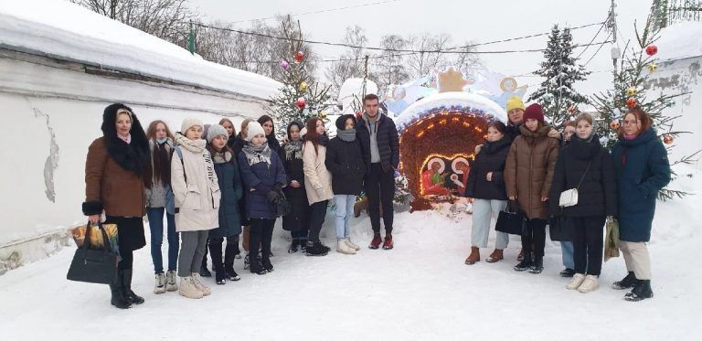 В духовно-просветительском центре «Соборная горка» прошли уроки мужества и классные часы для студентов строительного колледжа Череповца