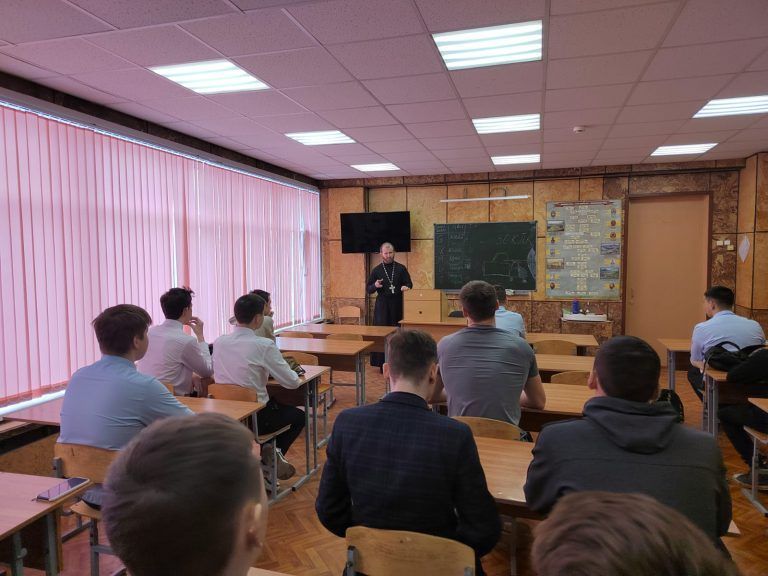 Мероприятие «Осторожно, секта» прошло в Вологодском индустриально-транспортном техникуме