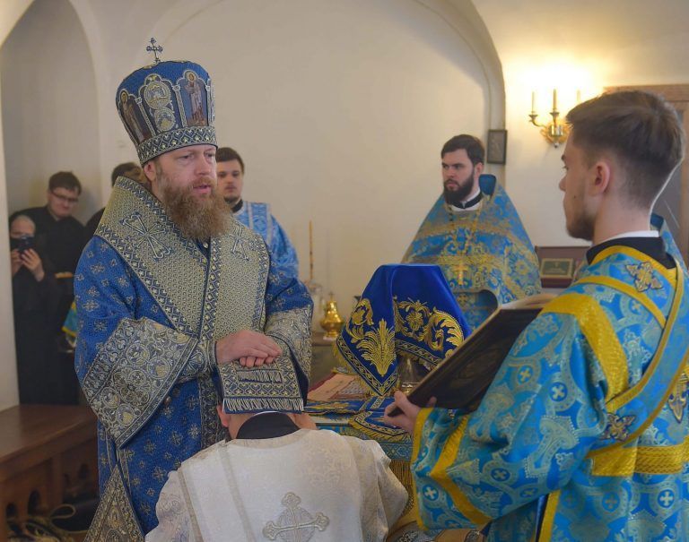 В праздник Благовещения Пресвятой Богородицы митрополит Савва совершил Литургию в Воскресенском кафедральном соборе Вологды