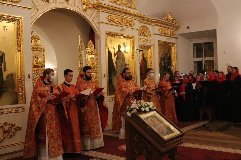 Студенты духовной школы встретили праздник Светлого Христова Воскресения