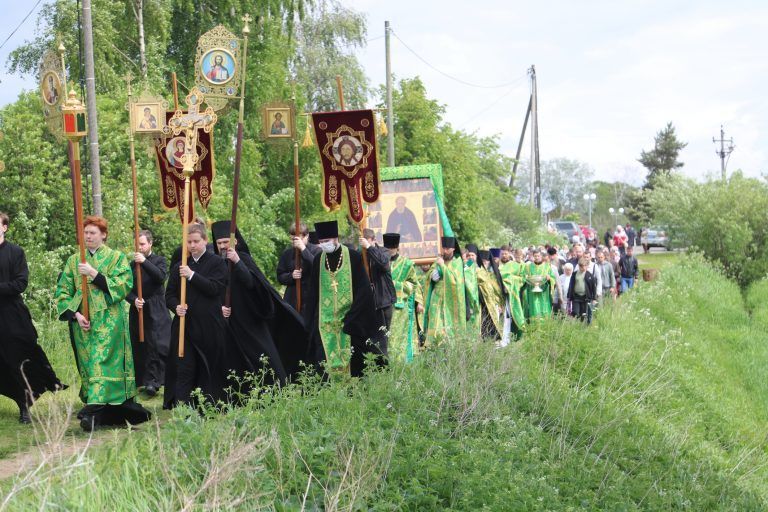 В праздник Сретения иконы преподобного Димитрия Прилуцкого студенты духовной семинарии молились за богослужениями в Спасо-Прилуцком монастыре 