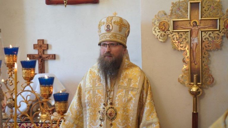 В праздник святых апостолов Петра и Павла епископ Игнатий возглавил Литургию в одноименном храме города Белозерска