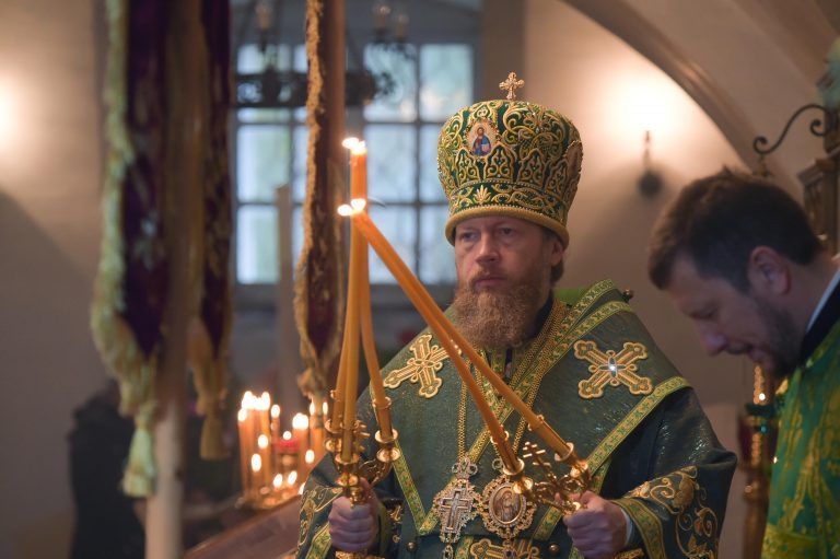 В день памяти преподобного Феодосия Тотемского глава Вологодской митрополии совершил Литургию у раки с мощами преподобного в Спасо-Суморином монастыре города Тотьмы