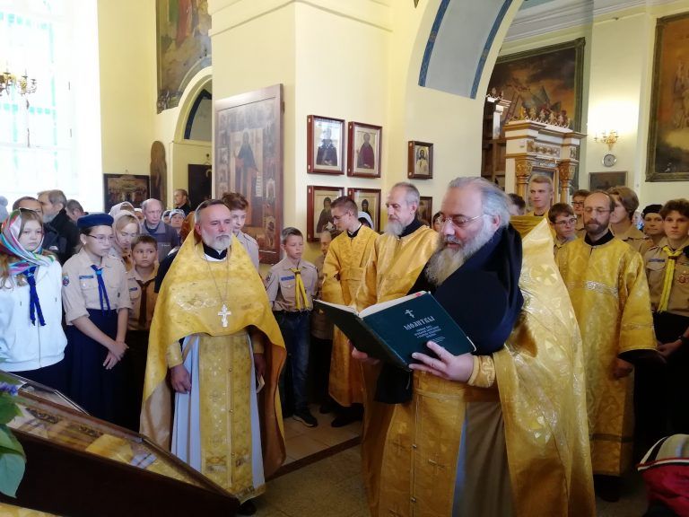 В воскресной школе Архиерейского Воскресенского подворья города Череповца прошло торжественное мероприятие по случаю начала нового учебного года
