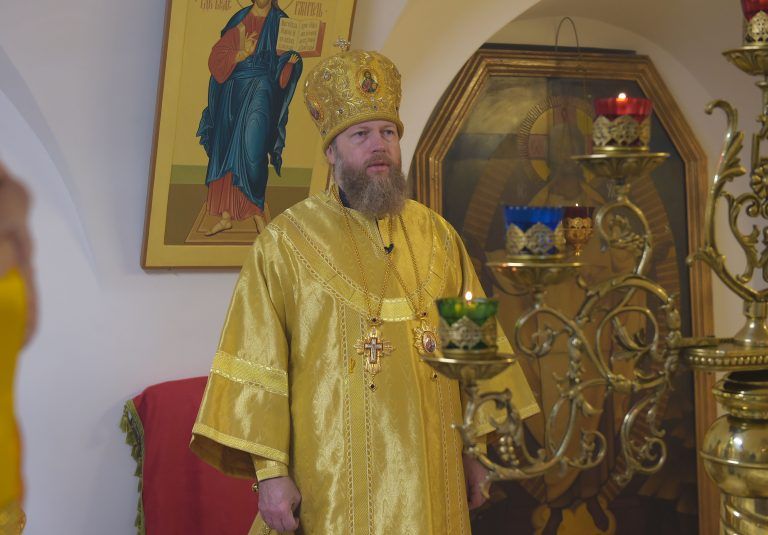 Митрополит Савва совершил Божественную литургию в храме Иоанна Богослова города Вологды