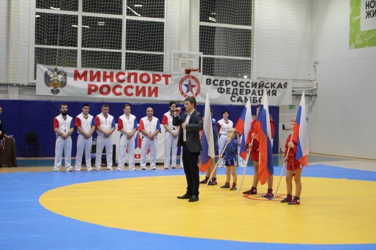 Воспитанники центра «Синергия» приняли участие в торжественном открытии Первенства Северо-Западного федерального округа России по самбо