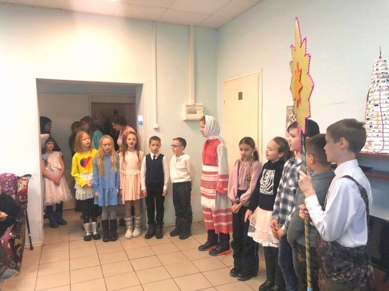 На Святках юные прихожане храма Филиппа Ирапского провели праздничный концерт в социальной гостинице Кадуя