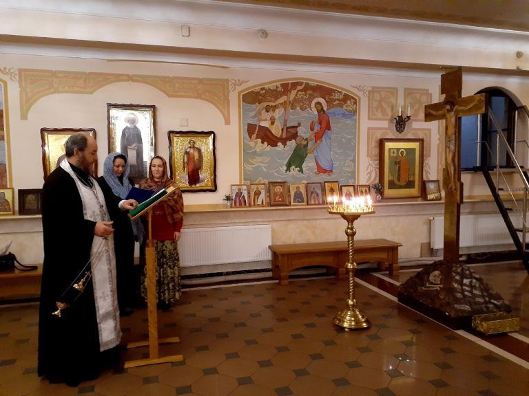 В кафедральном соборе Череповца состоялась панихида по жертвам блокадного Ленинграда