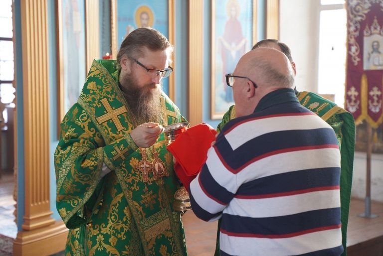 В Покровском храме д.Конечное почтили память местных святых