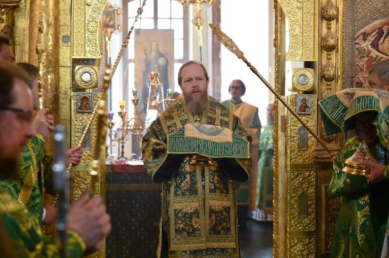 Митрополит Савва совершит богослужения Вселенской родительской субботы