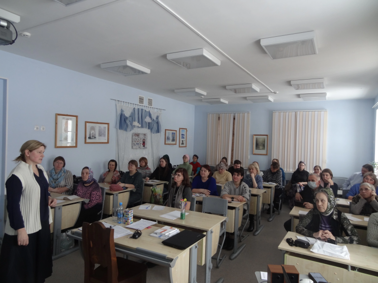 В кафедральном соборе Череповца прошло третье учебное занятие для добровольцев проекта «Помочь увидеть лик святой»