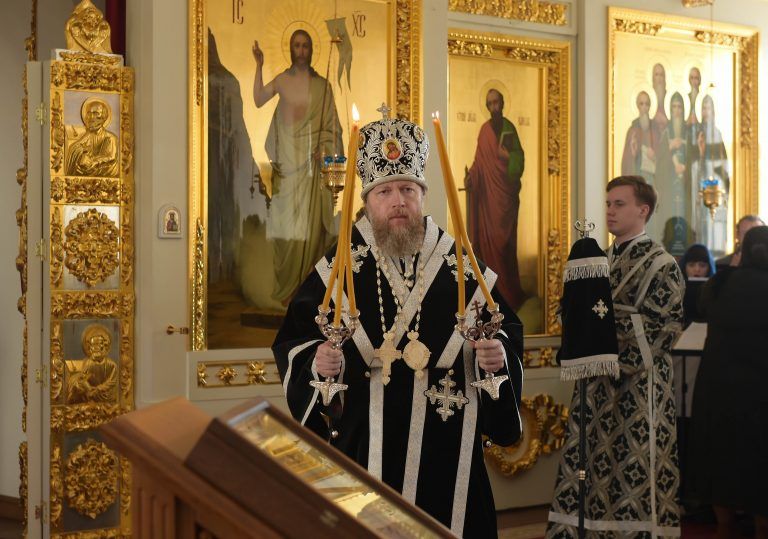 В Великую Среду владыка Савва совершил последнюю в этом году Литургию Преждеосвященных Даров