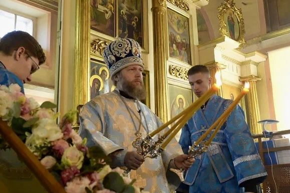 В праздник Благовещения Пресвятой Богородицы правящий архиерей возглавил Божественную литургию в вологодском Богородице-Рождественском соборе