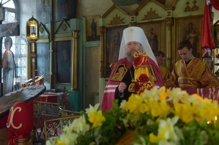 « … Премудрых вод исполнил еси самаряныню просящую, и поющую Тя»