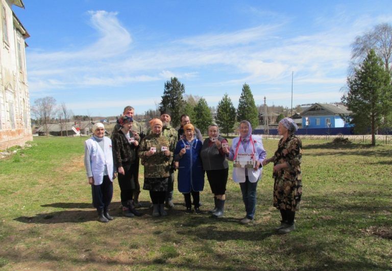 Приход Богоявленского храма села Городищна принял участие во всероссийской акции «Красная гвоздика»
