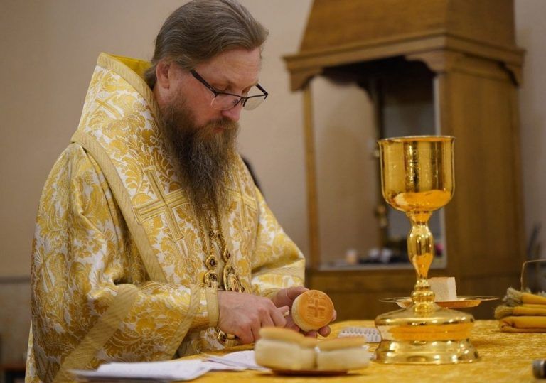 В Неделю 7-ю по Пасхе епископ Игнатий совершил Литургию в кафедральном соборе Череповца