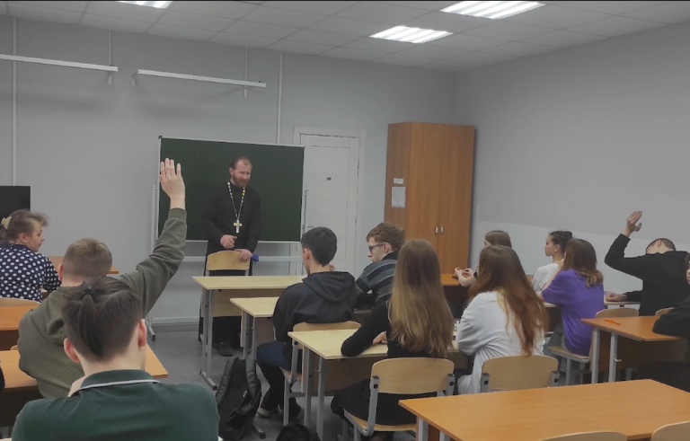 Миссионерские встречи продолжаются в Вологодском колледже сервиса