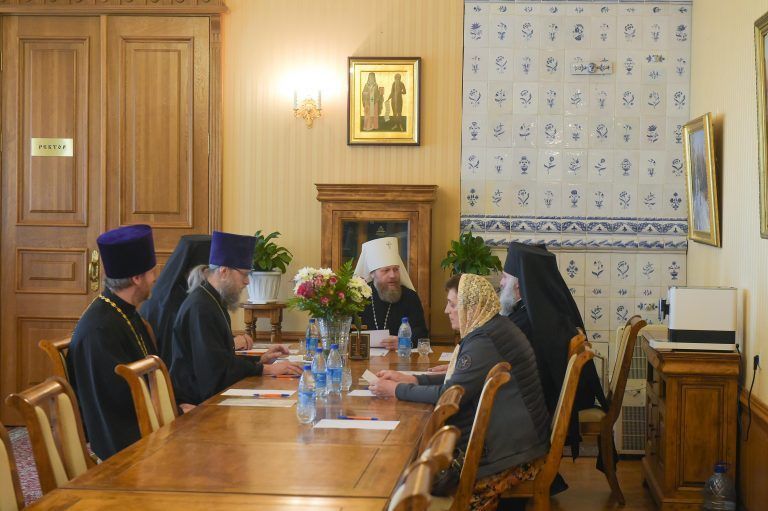 Под председательством митрополита Саввы состоялось очередное заседание Архиерейского совета Вологодской митрополии