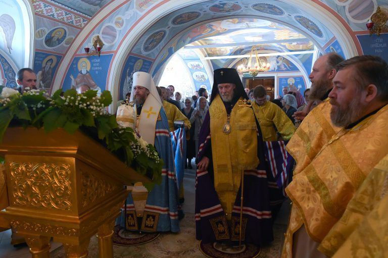 Настенная роспись украсила вологодский храм святителя Николая на Глинках