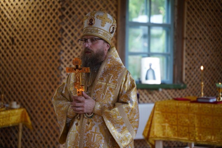 В праздник Крещения Руси епископ Игнатий совершил богослужение в храме апостола и евангелиста Иоанна Богослова деревни Анисимово