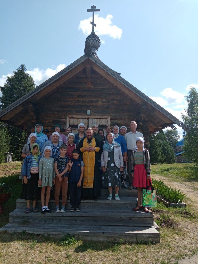 Паломники из Белозерска посетили Иродионо-Илоезерскую пустынь