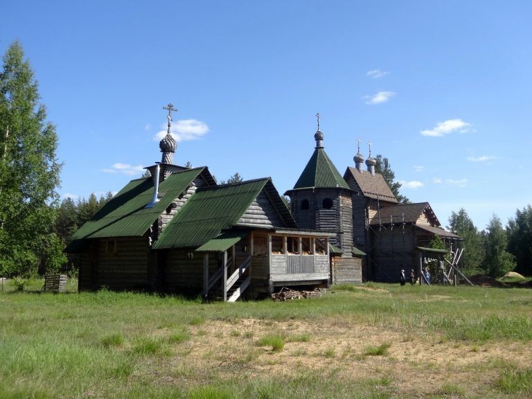 Престольный праздник Петропавловского храма Евфросино-Синозерской пустыни отметили насельники и прихожане обители