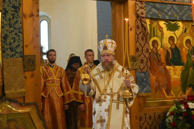 «Радуйся, Живоносный Кресте, благочестия непобедимая победа …»