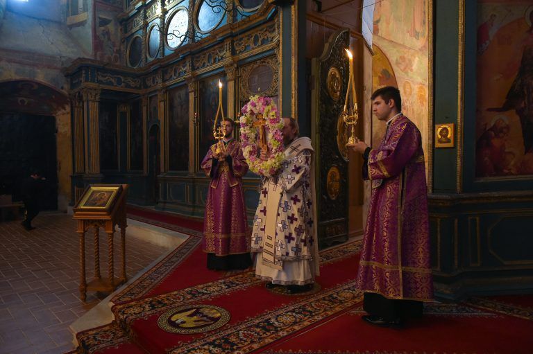 «Крест, хранитель всея вселенныя…»