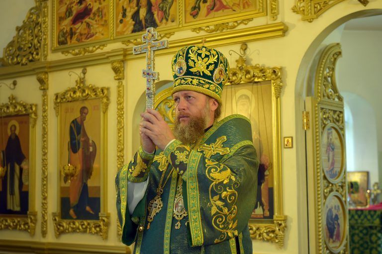 «… предивнаго Серафима имуще в бедах заступника и вопиюще к нему: радуйся, светильниче Российския земли …»