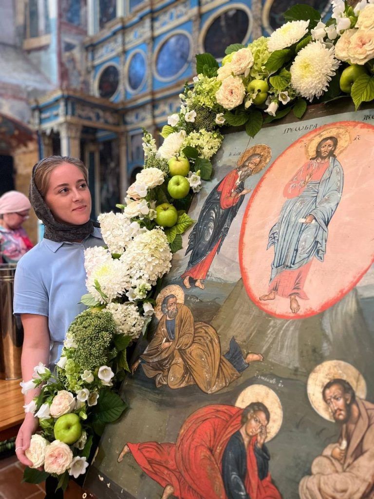 Мастер класс «Основы флористики» прошел в Софийском кафедральном соборе