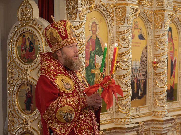 Празднование осенней Пасхи совершили в Воскресенском кафедральном соборе города Вологды