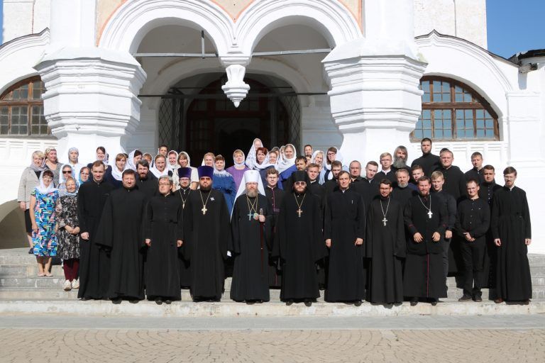 Владыка Савва благословил воспитанников Вологодской духовной семинарии