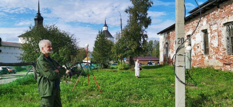 Ни на день не прекращается работа в Казанском Соборе города Кириллова