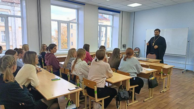 Миссионерские встречи продолжаются в Вологодском педагогическом колледже