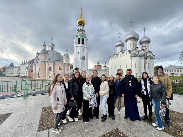 Первокурсники ВИПЭ посетили Вологодский кафедральный собор