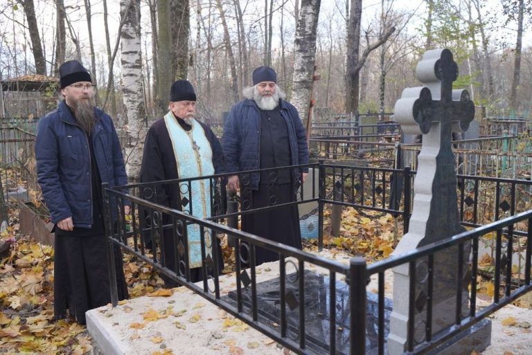 Череповчане хранят память о почивших местных священнослужителях и погибших воинах
