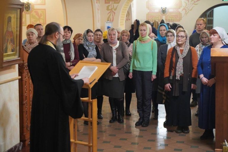 Для педагогов Череповца в кафедральном соборе состоялась миссионерская Литургия