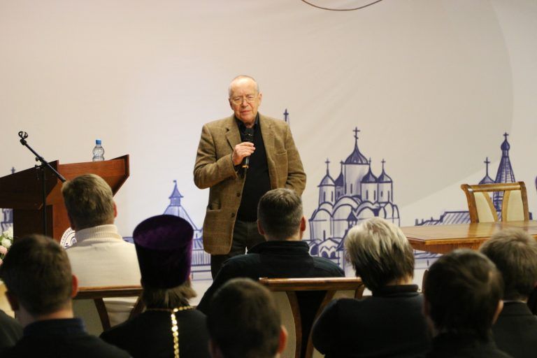 Студенты семинарии приняли участие во встрече с писателем и философом Ю. П. Вяземским