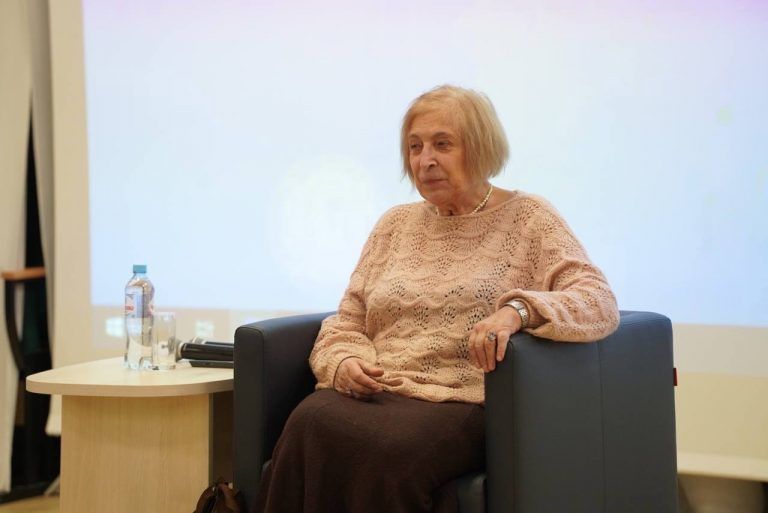 Детский психолог Ирина Медведева встретилась с общественностью Череповца