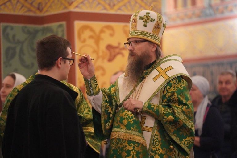 Епископ Игнатий совершил всенощное бдение в кафедральном соборе города Череповца