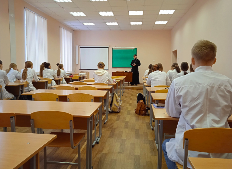 Миссионерские встречи продолжаются в Вологодском медицинском колледже