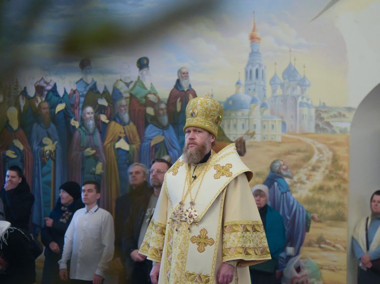 «Ныне рождается от Девы Тот, Кто рукой содержит все творение…»