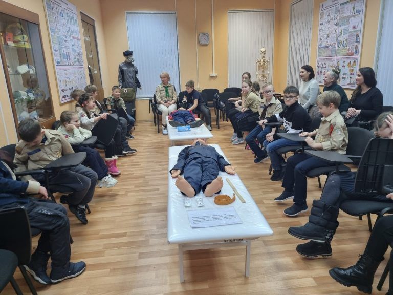 Продолжаются уроки по основам безопасности в череповецком МКУ «Центр по защите населения и территорий от ЧС»
