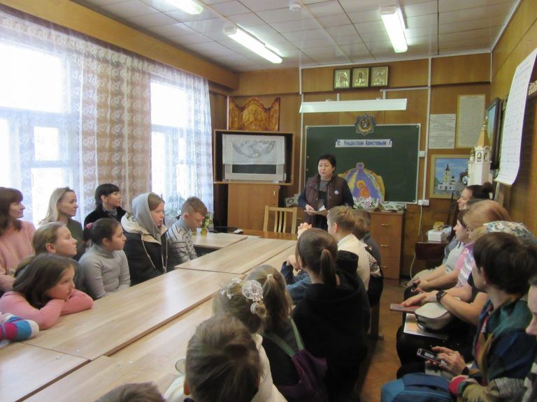В воскресной школе храма Покрова Пресвятой Богородицы на Козлене города Вологды отметили праздник Рождества Христово